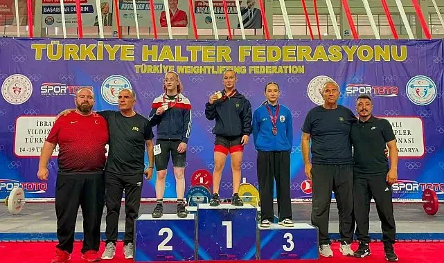 Bilecikli halterci Türkiye üçüncüsü oldu