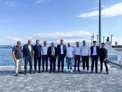AK Parti Milletvekili Ali Taylan Öztaylan Marmara Adaları'nda Esnafın Sorusunu Dinledi