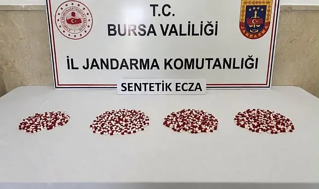 Bursa'da uyuşturucu operasyonu: Bin 98 adet sentetik ecza ele geçirildi