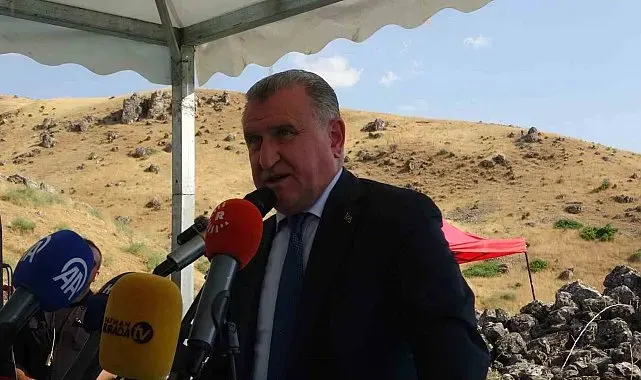 Bakan Bak: "Kültürleri ve inançları yaşatmak devletin en önemli görevlerindendir"