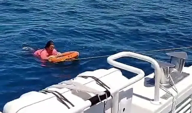 Denizde açığa sürüklenen kadın, deniz polisi tarafından kurtarıldı