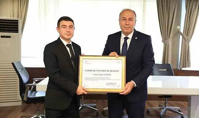 İlçe Jandarma Komutanına fahri hemşehrilik beratı