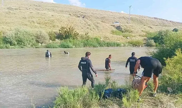 Bulanık'ta kahreden olay: Çaya düşen iki kardeşten biri yaşamını yitirdi, diğeri kayıp