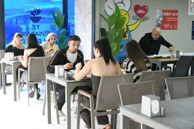 Kuşadası Kent Lokantası Her Gün 500 Vatandaşa Ekonomik Yemek Sunuyor