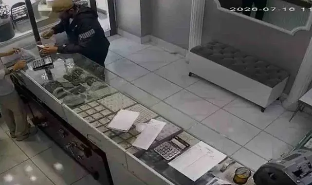 İnternetten araştırma yapıp silahla kuyumcuyu soyan zanlının görüntüleri ortaya çıktı