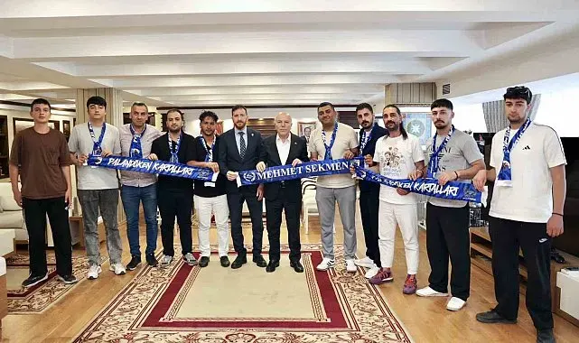 Erzurumspor taraftar gruplarından Başkan Sekmen'e ziyaret