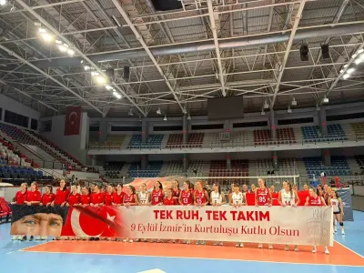 İzmir’in Kurtuluşunun 104. Yılında Voleybolun Üç Devinden Anlamlı Dostluk Maçı