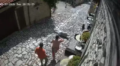 Safranbolu'da Yaşlı Adamın Arnavut Kaldırımda Yere Kapaklandığı Anlar Kamerada