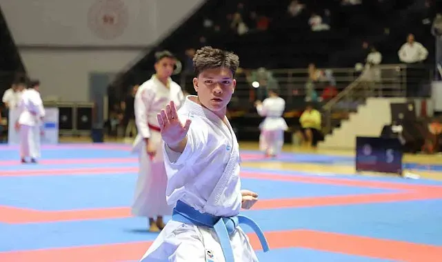 Samsun'da bin 247 karate sporcusunun madalya mücadelesi