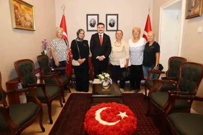 Gökçeada Kaymakamı Osman Acar Halk Günü'nde Vatandaşların Sorunlarını Dinledi