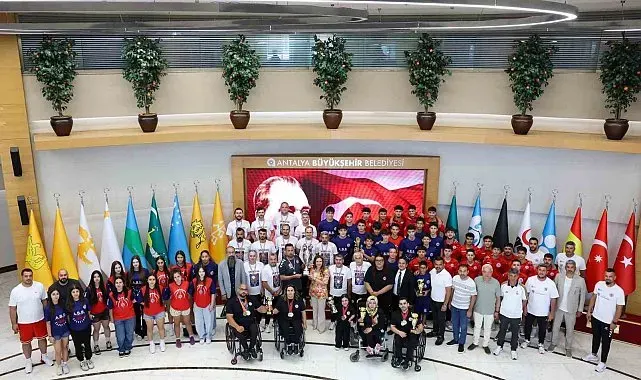 Büşra Özdemir: "14 farklı branşta spora destek veriyoruz"