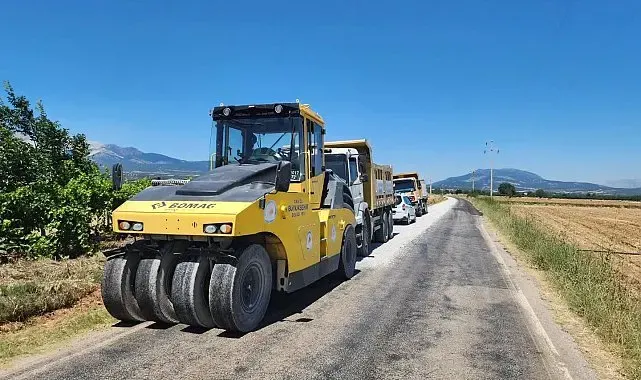 Kızılcabölük-Altınova yolu yenileme çalışmalarının ardından ulaşıma açıldı