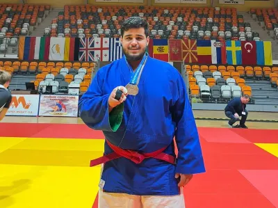 Manisalı Sporcular Mustafa Göde ve Mehmet Emin Çolakçivi'den Avrupa'da Büyük Başarı