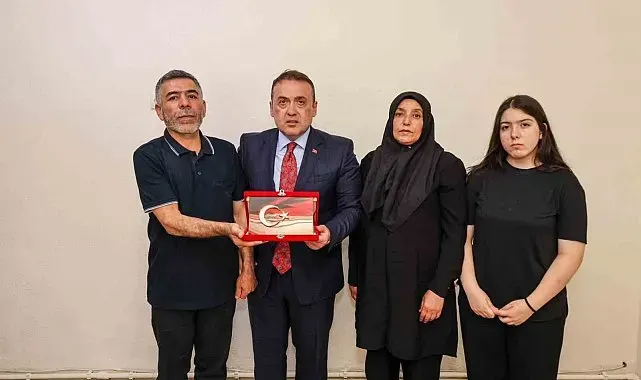 Vali Sözer, şehit Abdurrahman Hilal'in ailesini ziyaret etti
