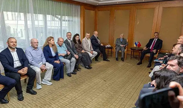 Bakan Fidan, Kırım Tatarlarının milli lideri Kırımoğlu ve KTMM Başkanı Çubarov ile bir araya geldi