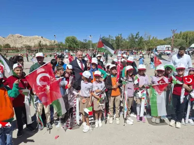 Vanlı Çocuklardan Gazze İçin Anlamlı Etkinlik: Uçurtmalar Özgürlüğe Uçtu