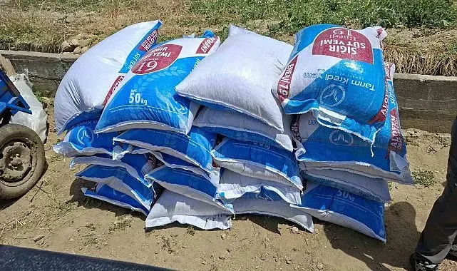 Yangında büyük zarar gören üreticiye yem desteği