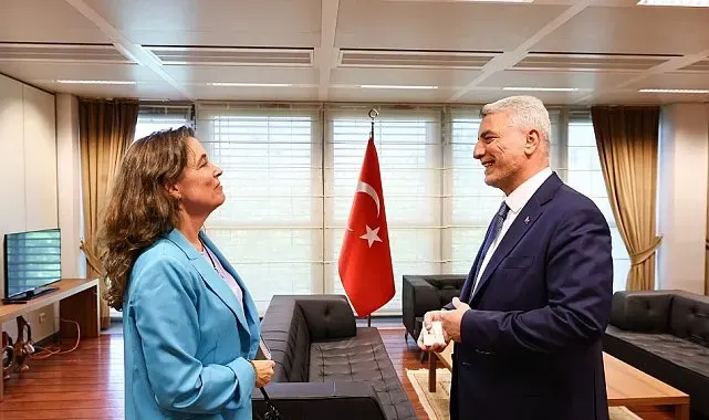 Bakan Bolat, Avrupa Otomobil Üreticileri Birliği Genel Direktörü Vries ile görüştü