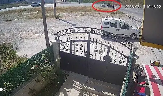 Yalova'da karı kocanın öldüğü kaza anı saniye saniye kameraya yansıdı