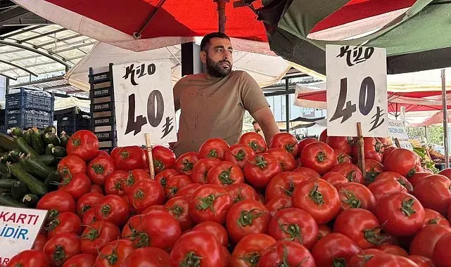 Kayseri'de semt pazarlarındaki fiyatlar yüz güldürüyor