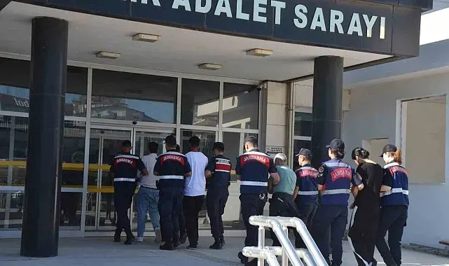 Sosyal medya dolandırıcılığına jandarma operasyonu: 4 gözaltı