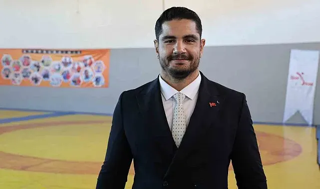 Taha Akgül'den Sivas'taki TOHM'a tam not