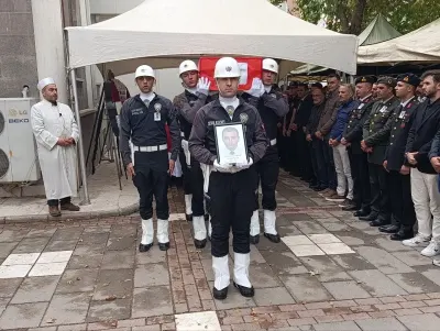 Konyalı Başkomiser Hacı Murat Özbal Kalp Krizi Sonucu Son Yolculuğuna Uğurlandı