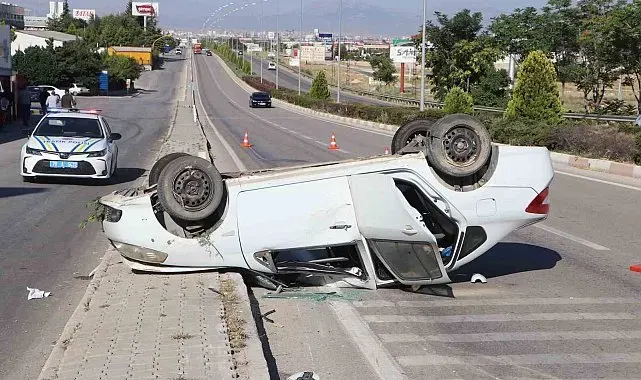 Karaman'da otomobil takla attı: 5 yaralı