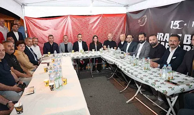 Sincan Belediye Başkanı Ercan, demokrasi nöbetine katıldı