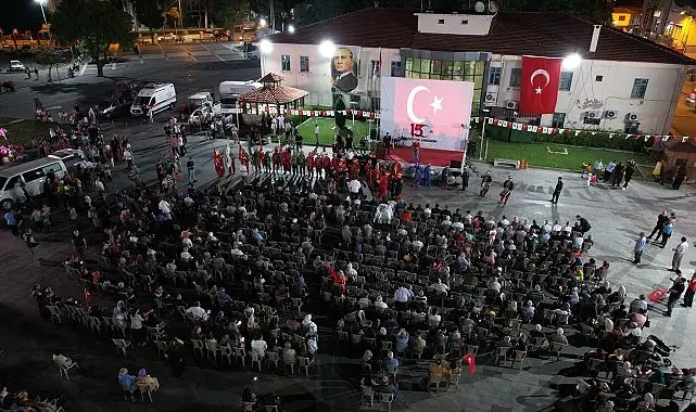 Manisa'da 15 Temmuz ruhu meydanlara taştı