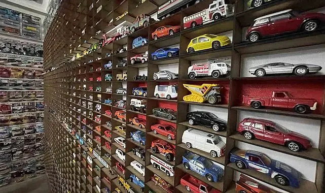 Böylesi görülmedi, evinde 15 bin maket otomobiliyle yaşıyor