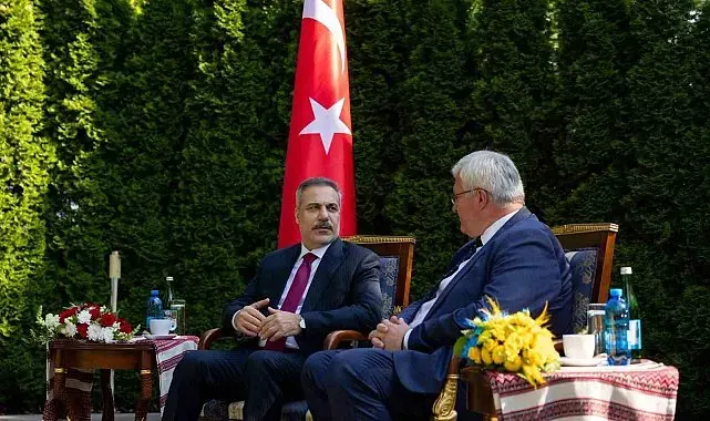 Dışişleri Bakanı Fidan Kiev'de Ukraynalı mevkidaşı Sibiha ile görüştü