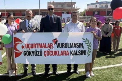 Araban'da Gazze'deki Çocuklar İçin Gökyüzüne Uçurtma Bırakıldı
