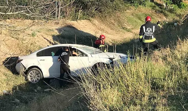 Otomobil şarampole yuvarlandı: 1'i bebek 3 yaralı