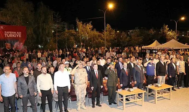 Oltulular 15 Temmuz demokrasi nöbetinde bir araya geldi