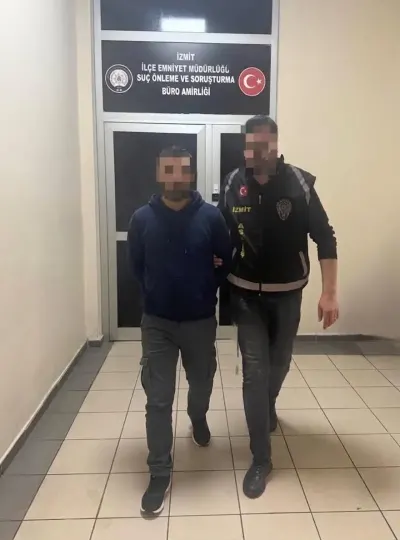 Kocaeli'de Kendisini Polis Olarak Tanıtıp 3,5 Milyon Lira Dolandıran Şüpheli Kuyumcuda Yakalandı
