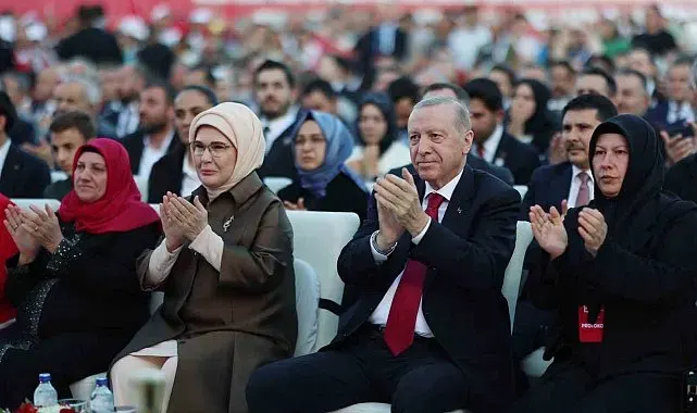 Emine Erdoğan: "15 Temmuz, tarihi bir dönüm noktasıdır"