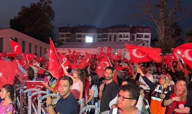 Osmaniye'de demokrasi ve milli birlik yürüyüşü