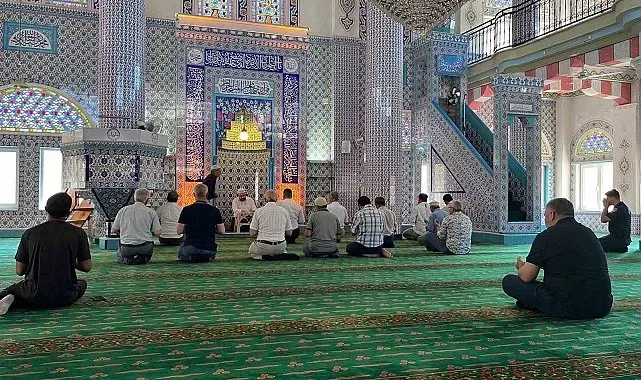 Sarıgöl'de şehitler için eller semaya açıldı