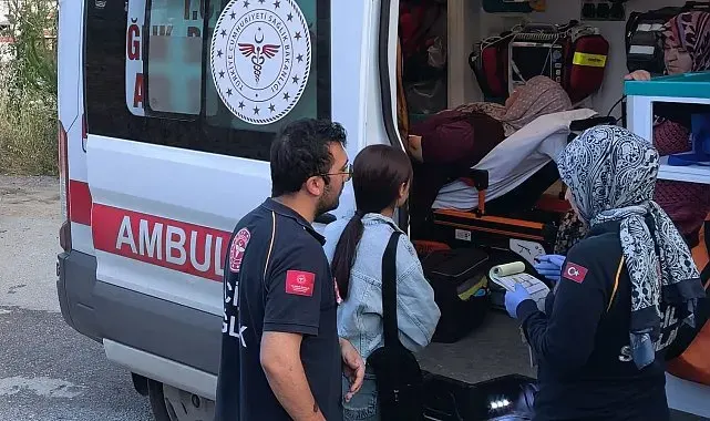 Tarım işçilerini taşıyan servis devrildi 6 işçi yaralı