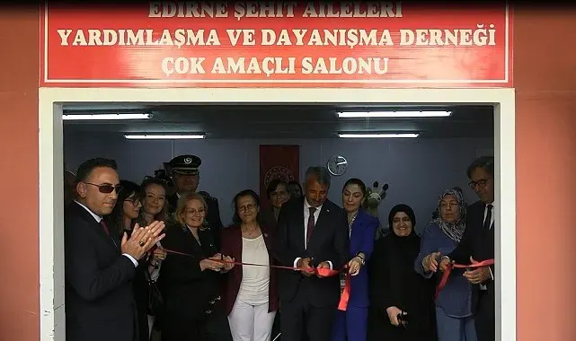 Edirne'de şehit ailelerinin el emeği göz nuru ürünleri sergilendi