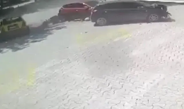 Ticari taksinin anne ile kızına çarptığı kazanın görüntüsü ortaya çıktı
