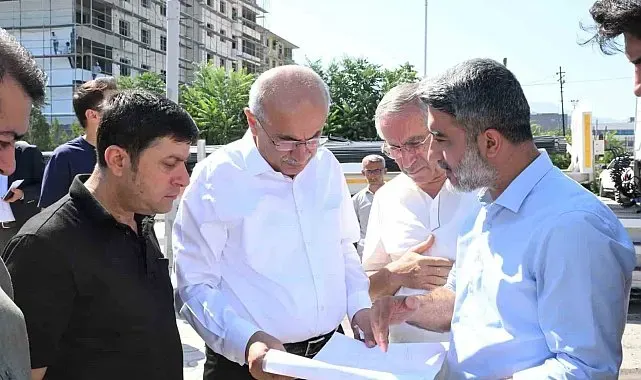 Başkan Er:" Şehrin altyapısını tamamen yeniliyoruz"