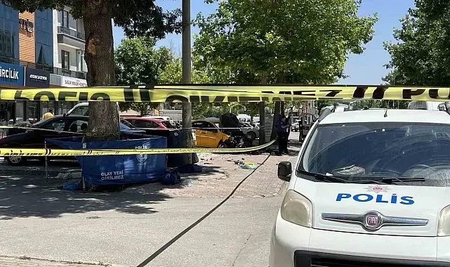 Ticari taksinin çarptığı anne ile kızı hayatını kaybetti