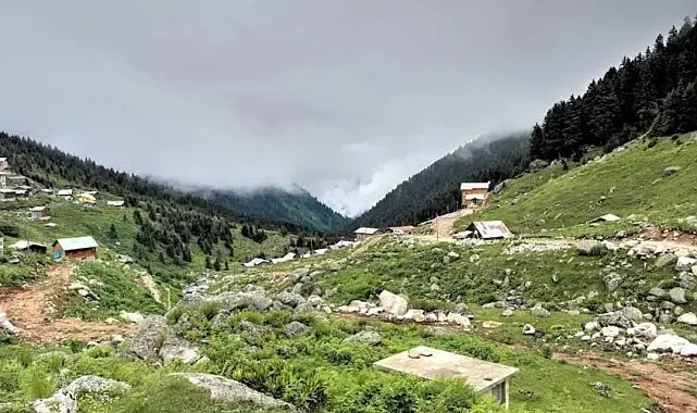 Rize'nin Hamlakit Yaylası'nda kaybolan Rus turistler sağ olarak bulundu