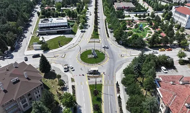 Bolu'da trafik güvenliği için yol çizgileri yenileniyor