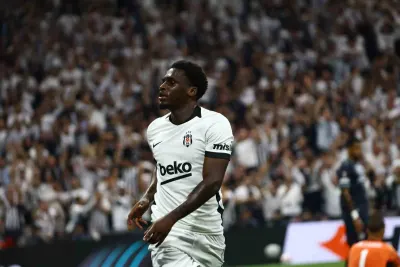 Beşiktaş'ın Yıldızı Ernest Poku Siyah-Beyazlı Formayla İlk Golünü Attı