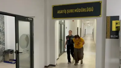 Gölcük'teki Hırsızlık Şüphelisi Yalova'da Yakalandı: Aranması Olan Bir Kişi Daha Gözaltına Alındı