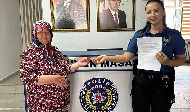 Kaybettiği altın bileziğine polis ekipleri sayesinde kavuştu