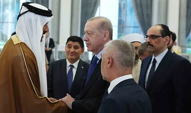 Cumhurbaşkanı Erdoğan, Katar Emiri Al Thani ile bir araya geldi